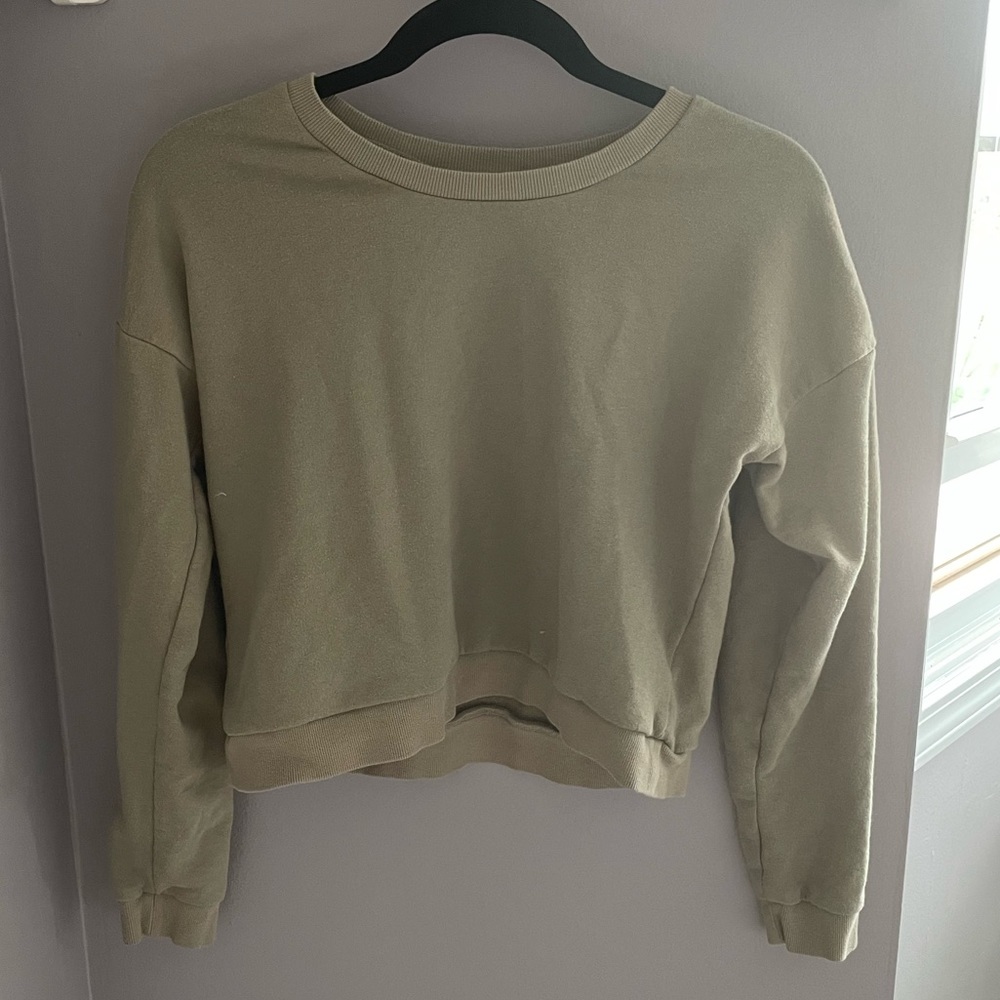 Forever 21 cropped sweatshirt
